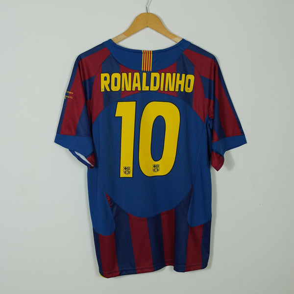 Barcelona R10 - Retrô 2006